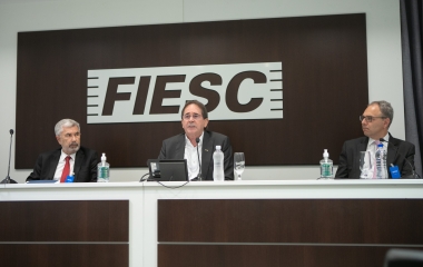 FIESC reconhece empresas e voluntários que atuaram em 2021 