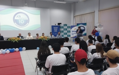 Adolescentes do Novos Caminhos são homenageados em Blumenau