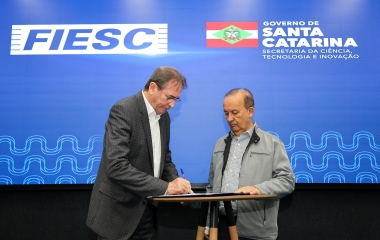 Estado entrega terrenos à FIESC em permuta pelo Complexo Esportivo de Blumenau