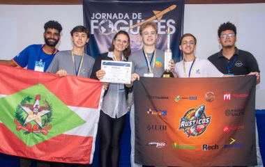 Escola SESI/SC conquista quarto título nacional seguido na Jornada de Foguetes