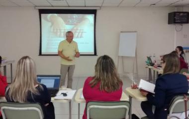 Capacitação reúne docentes das escolas inclusivas do SESI em Blumenau, Jaraguá do Sul, Joinville, Marau, São José e Videira (Foto: Presse Comunicação)
