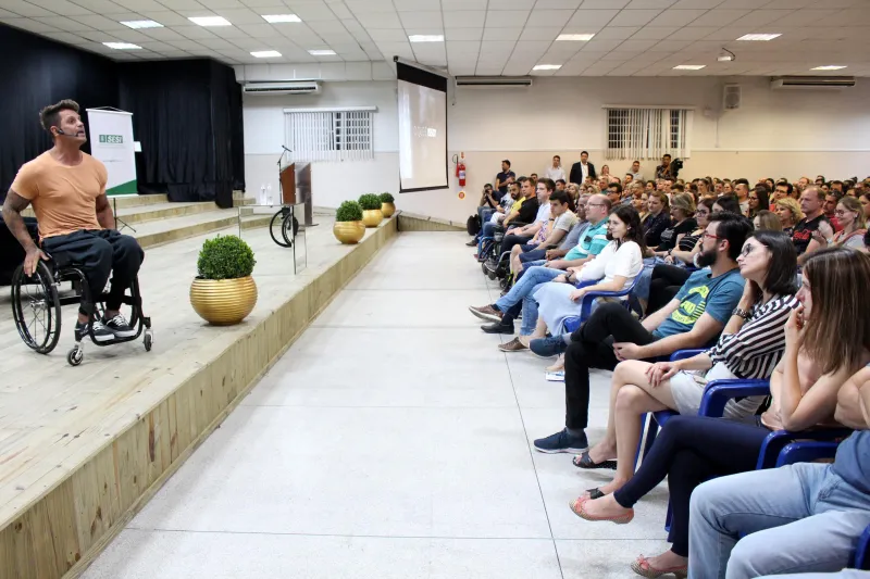 Em Rio do Sul, FIESC debate inclusão e lança portal com oportunidades de emprego