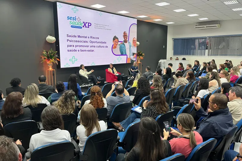 SESI/SC lota auditório em São José para debater saúde e segurança do trabalhador