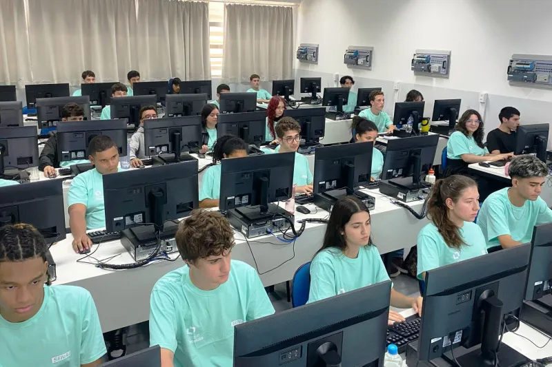 SENAI/SC abre 1.970 vagas em cursos técnicos gratuitos em 12 municípios