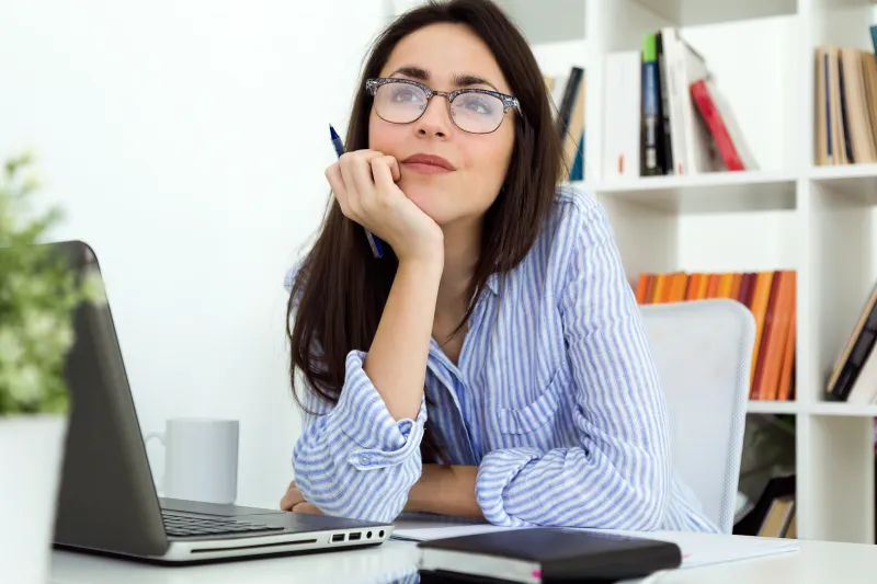 Vale a pena ser promovido no trabalho sem aumento de salário? Confira prós e contras
