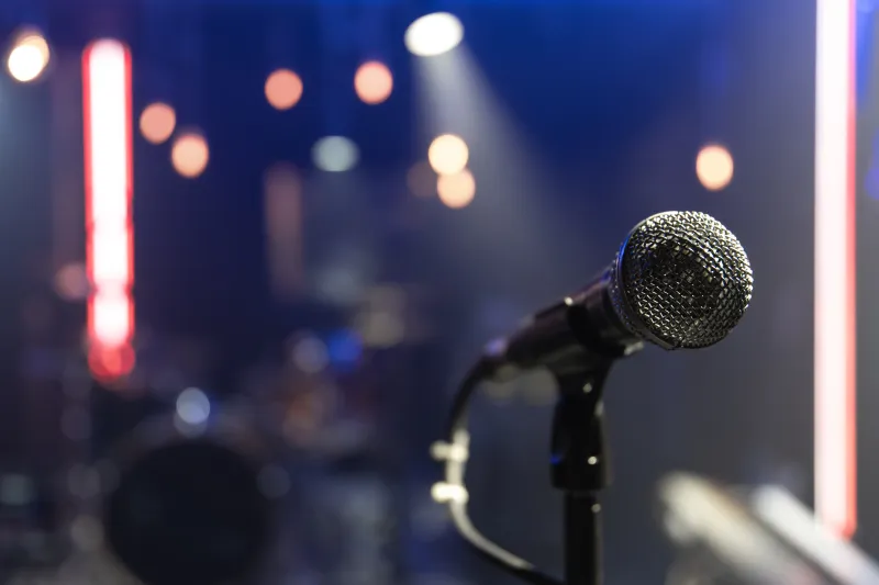 SESI/SC lança festival para trabalhadores da indústria se apresentarem como cantores