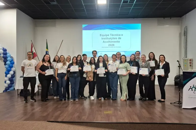 Programa Novos Caminhos homenageia jovens e parceiros em Brusque