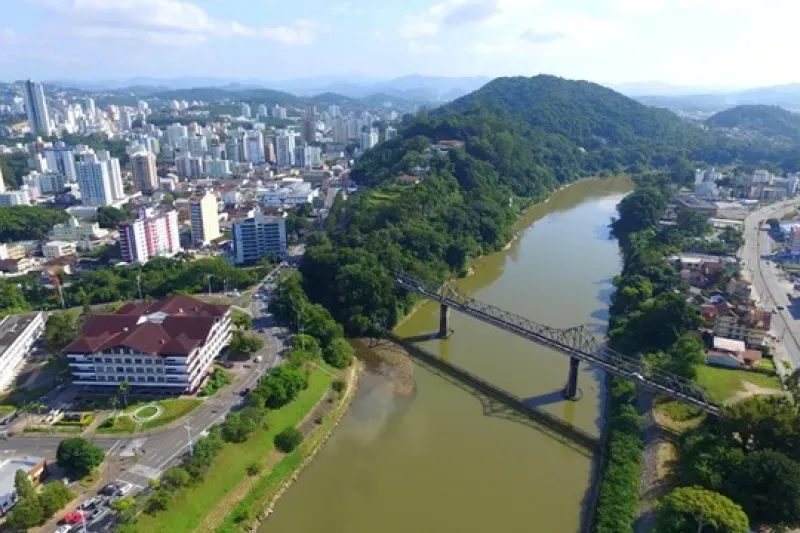 Hub Social ouve comunidade para definir prioridades de investimento em Blumenau e região